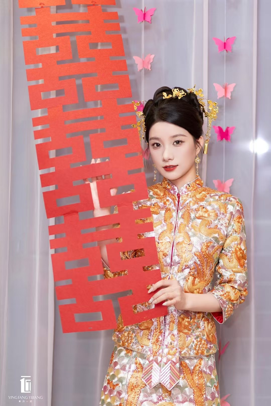  龙凤褂手绣 vs 机绣：3大关键区别，买前必看避免踩坑！