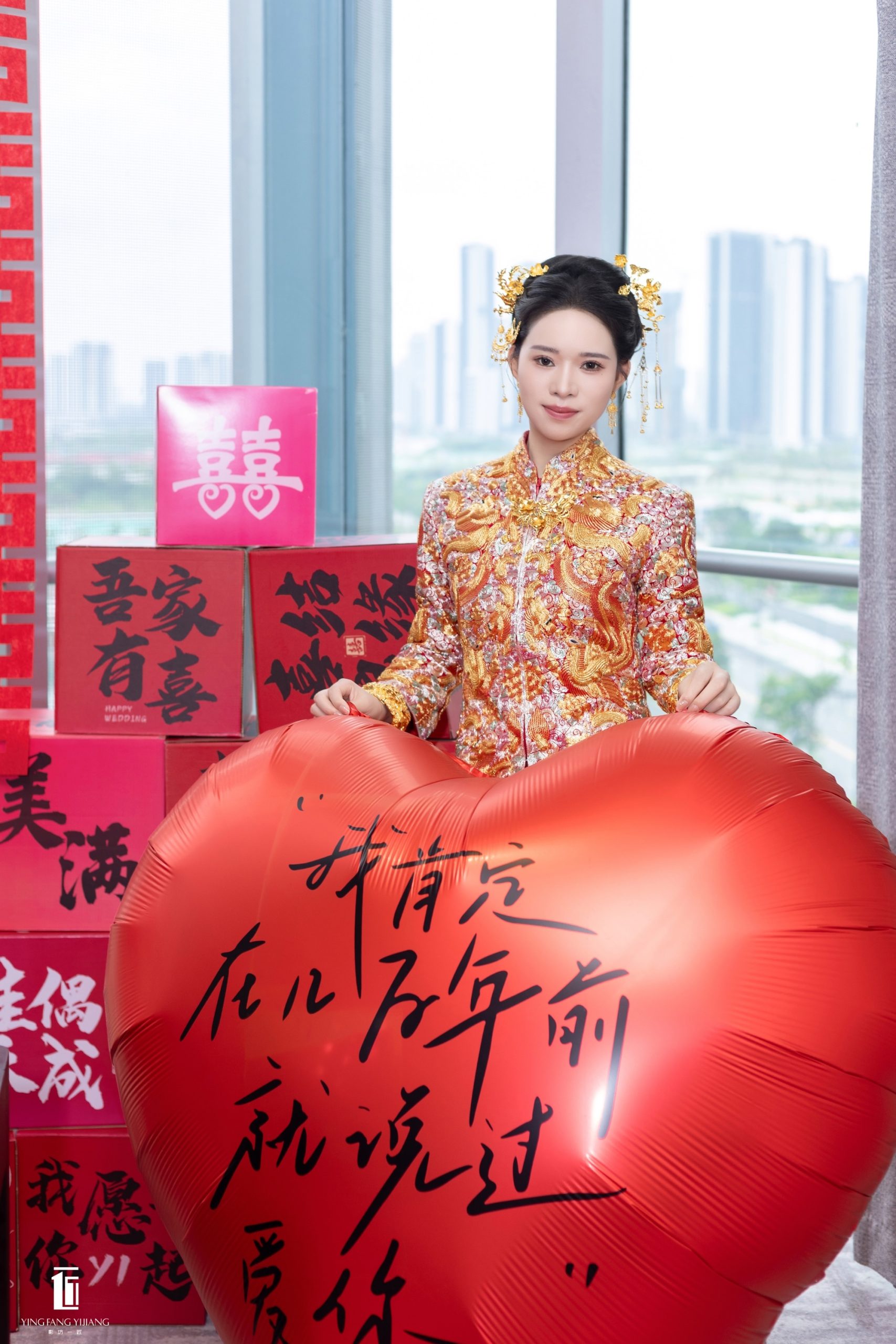 龙凤褂密封防潮存放